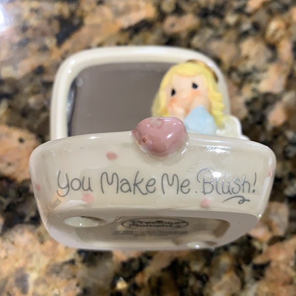 Precious moment “you make me blush@ - Picture 2 of 4